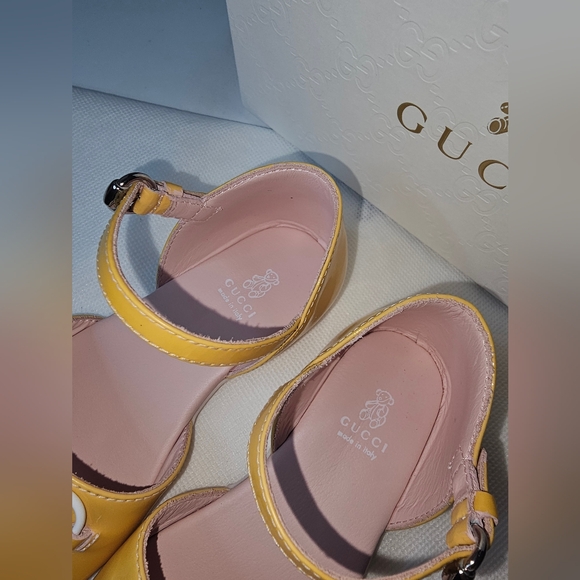 New GUCCI Girl's Horsebit Sandals! - Picture 16 of 16